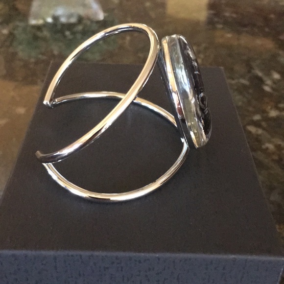 Cuff Bracelet - Picture 3 of 10